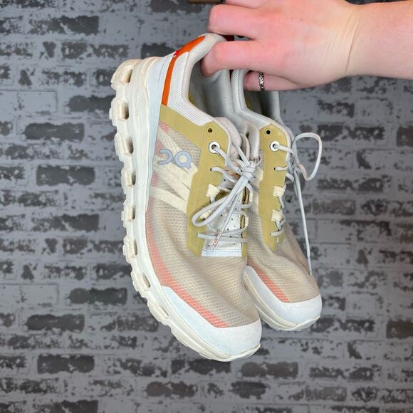 Oncloud | women free people collab sneakers - Picture 2 of 8